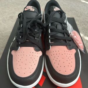 Deadstock Retro 1 Bleach Corral